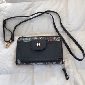 Spartina wallet with straps